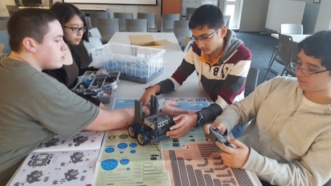 Becton Robotics Club programs interest in students