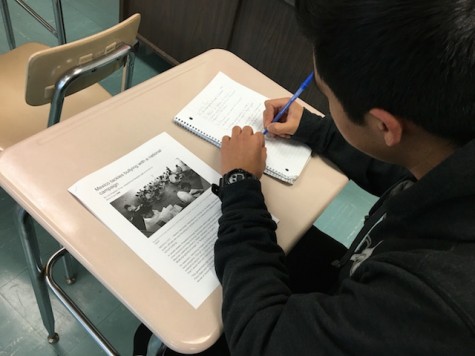 Teachers incorporate online tool, Newsela, into lessons