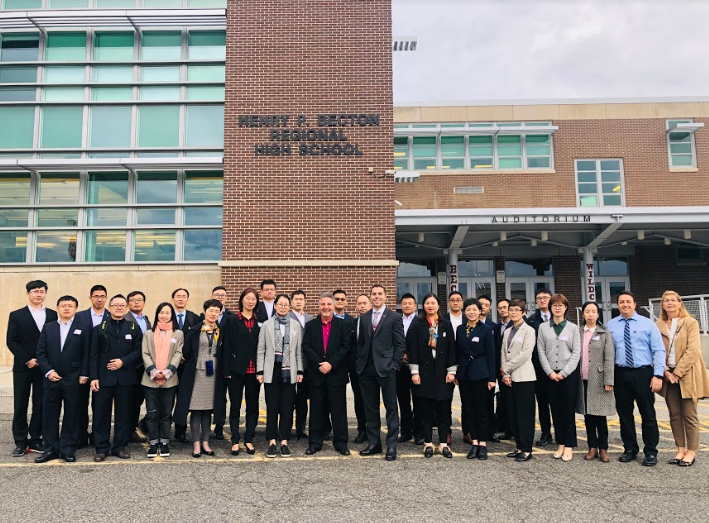 Chinese Delegates Admire Becton Technology