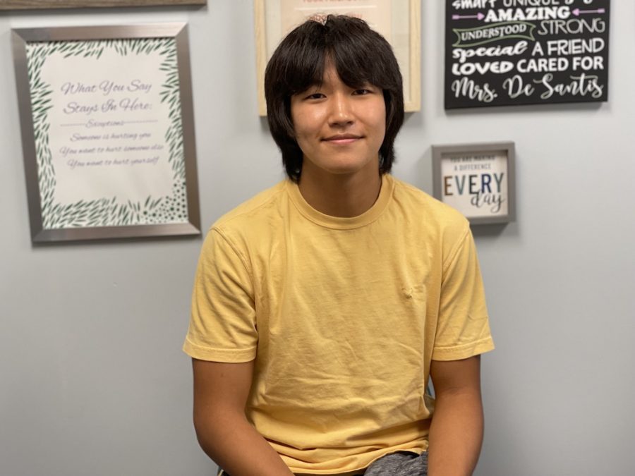 Ewan Lee, who ranks at the top of the Class of 2022, has earned the title of commended student by the National Merit Scholarship Program.