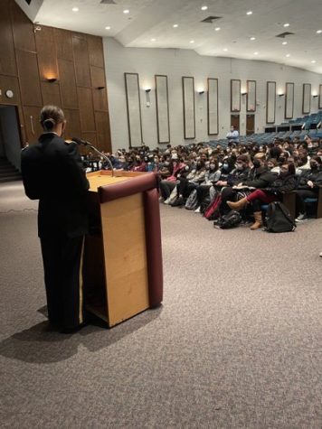 Czarnogursky tells students about her memories thus far of the military