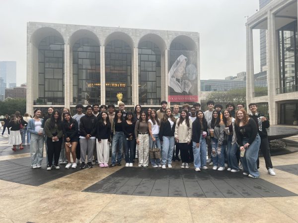 Italian classes outside the Metropolitan Opera House in NYC!