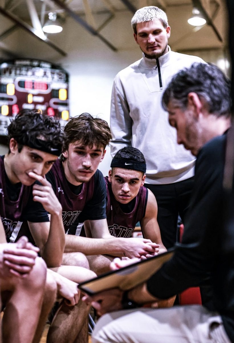 Strong Third Quarter Fuels Becton’s 75–43 Win